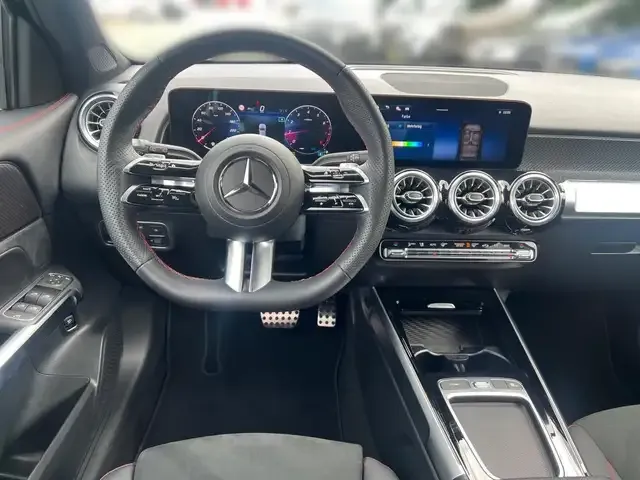 Mercedes-Benz GLB 200