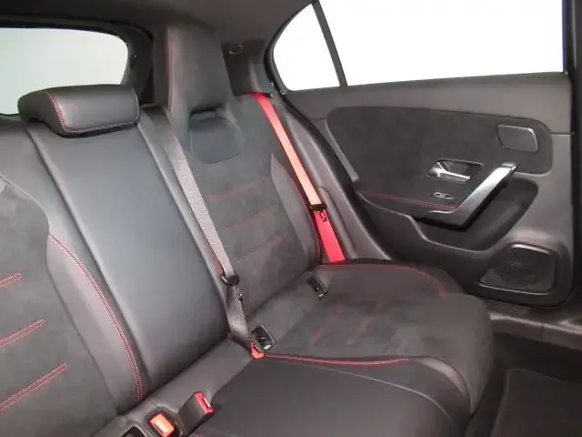 Mercedes-Benz A 35 AMG