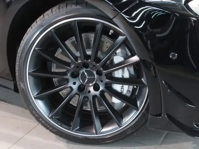 Mercedes-Benz A 35 AMG