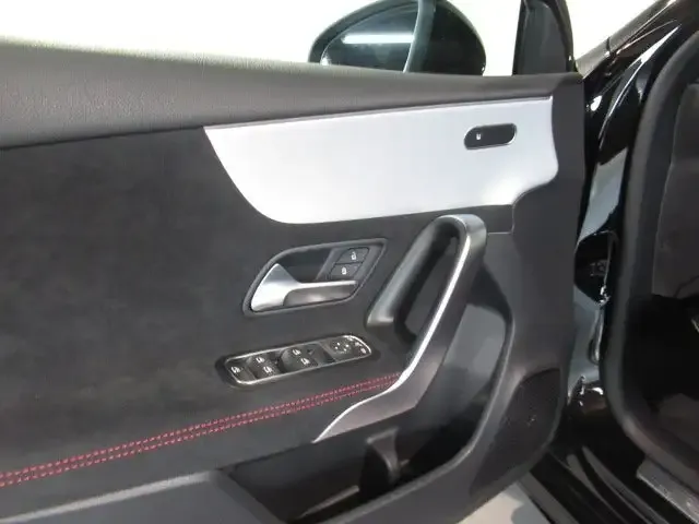 Mercedes-Benz A 35 AMG