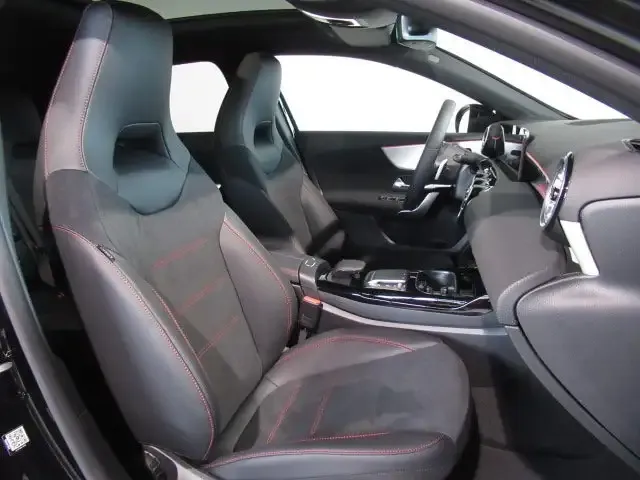 Mercedes-Benz A 35 AMG