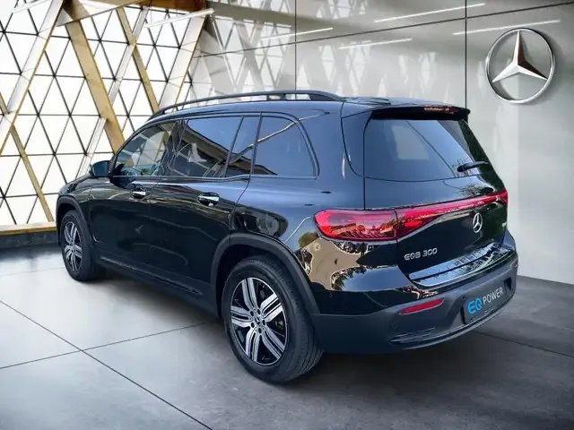 Mercedes-Benz EQB 300