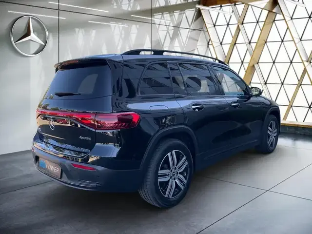 Mercedes-Benz EQB 300