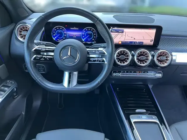 Mercedes-Benz EQB 300