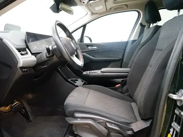 BMW 225