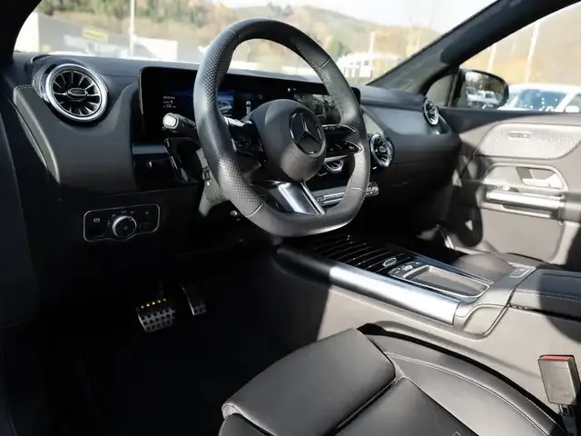 Mercedes-Benz EQA 250