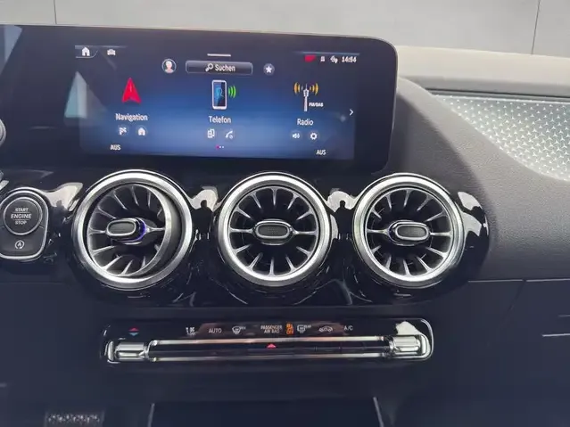 Mercedes-Benz GLA 180