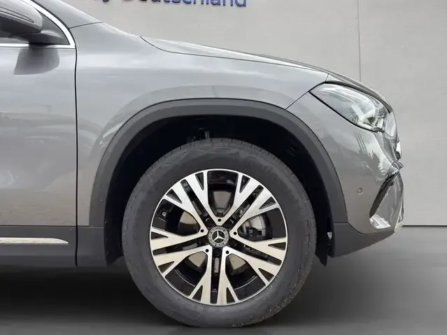 Mercedes-Benz GLA 180