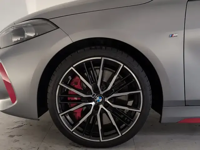 BMW 128