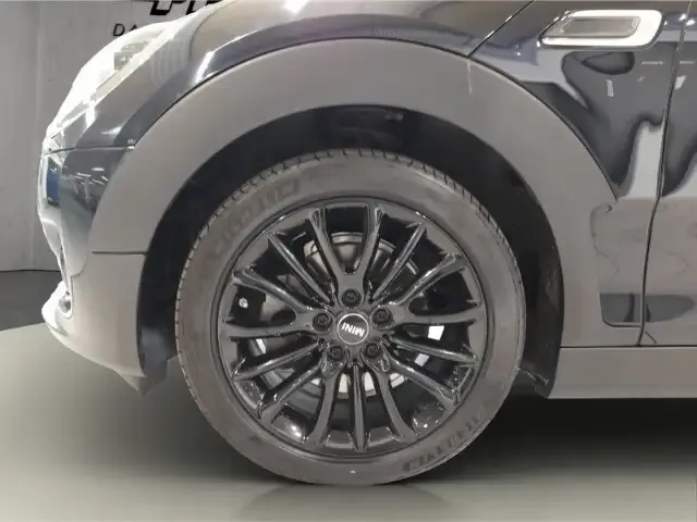 MINI Cooper Clubman