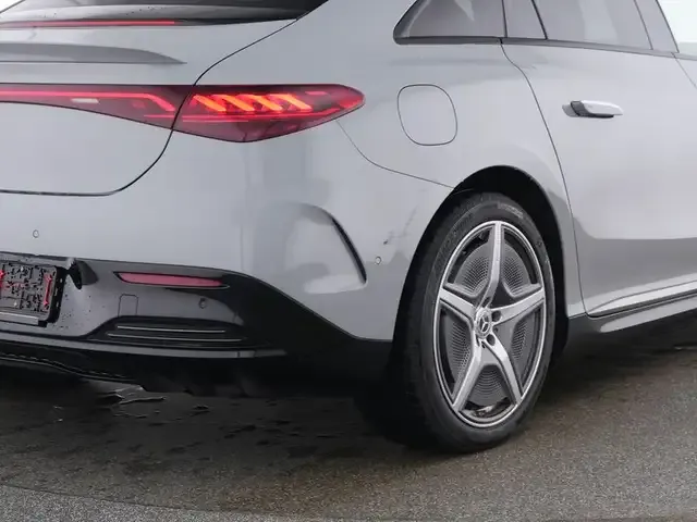 Mercedes-Benz EQE 350
