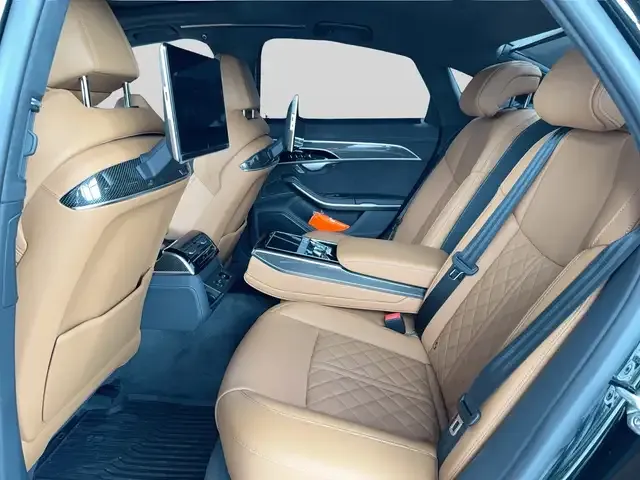 Audi S8