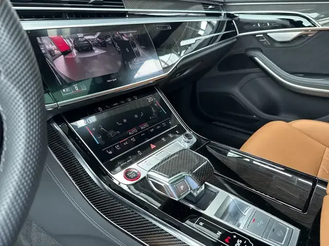 Audi S8