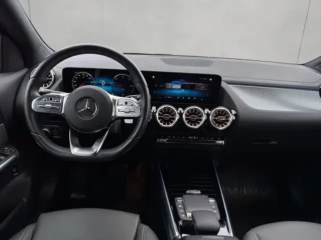 Mercedes-Benz EQA 250