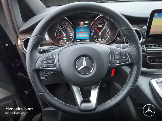 Mercedes-Benz EQV 300