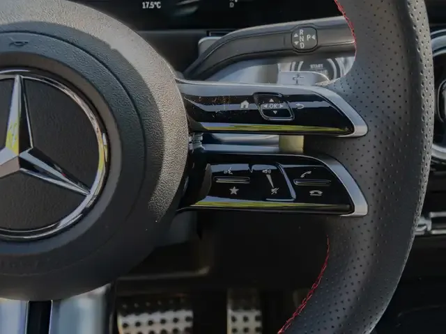 Mercedes-Benz GLB 220