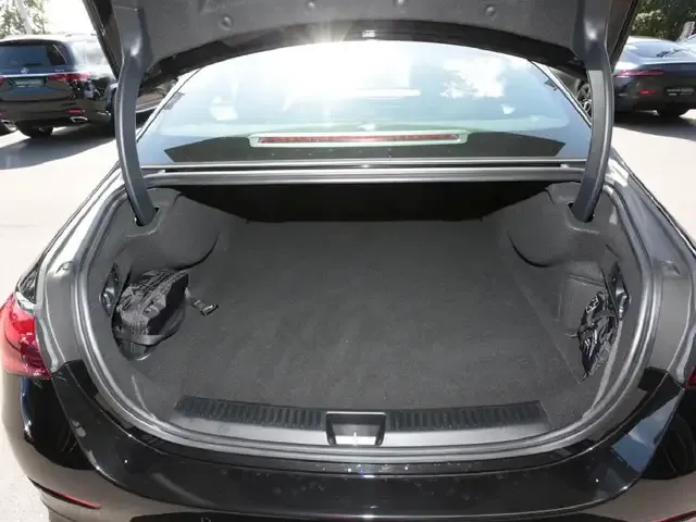 Mercedes-Benz E 400