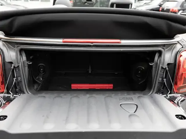 MINI John Cooper Works Cabrio