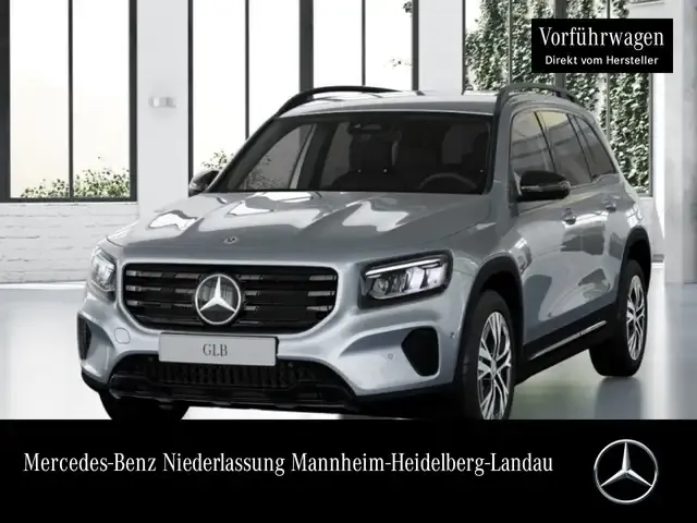 Mercedes-Benz GLB 200