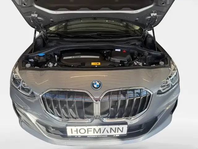 BMW 225