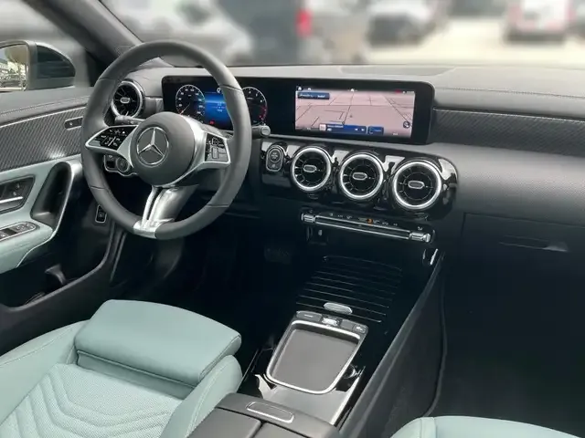 Mercedes-Benz CLA 180