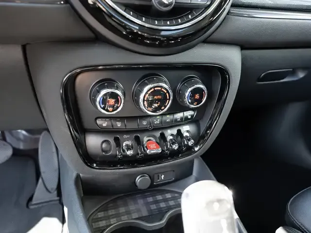 MINI Cooper Clubman