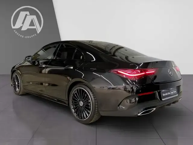 Mercedes-Benz CLA 200