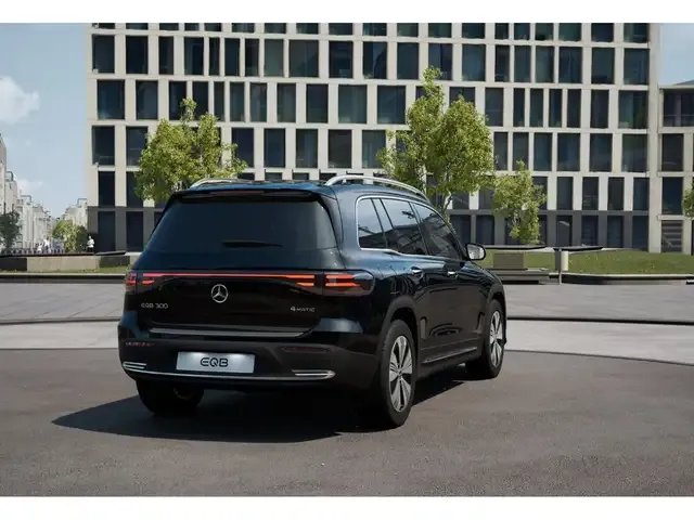 Mercedes-Benz EQB 300