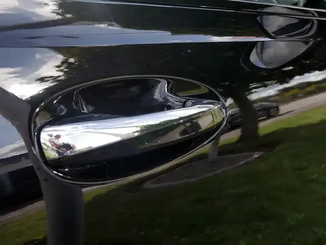 Mercedes-Benz EQB 300