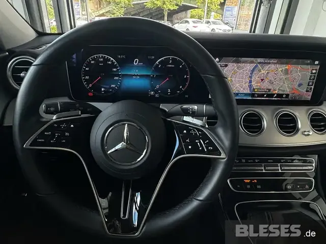 Mercedes-Benz E 220