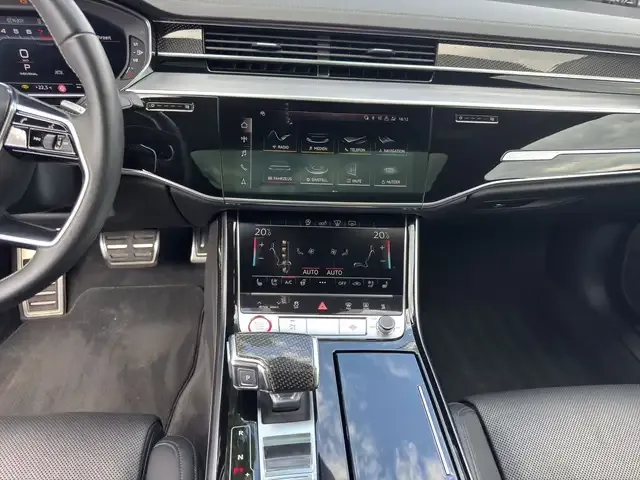 Audi S8