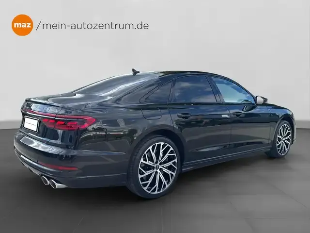 Audi S8