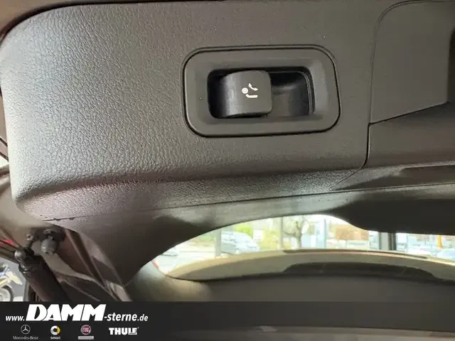 Mercedes-Benz EQB 350