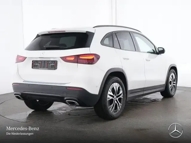 Mercedes-Benz GLA 180
