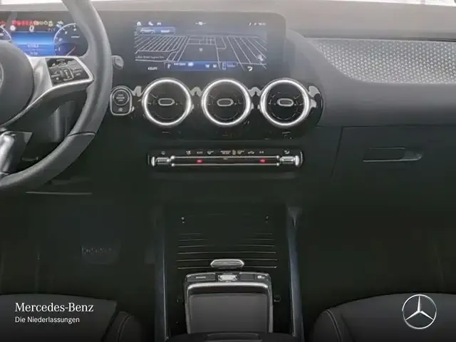 Mercedes-Benz GLA 180