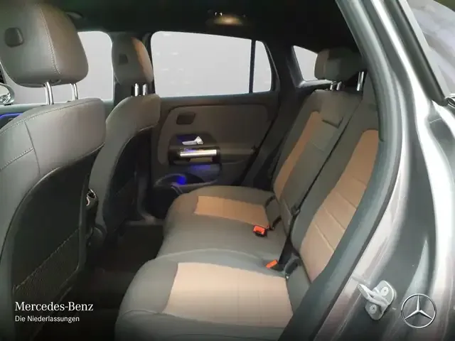 Mercedes-Benz EQA 300