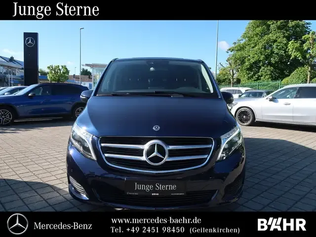 Mercedes-Benz V 220