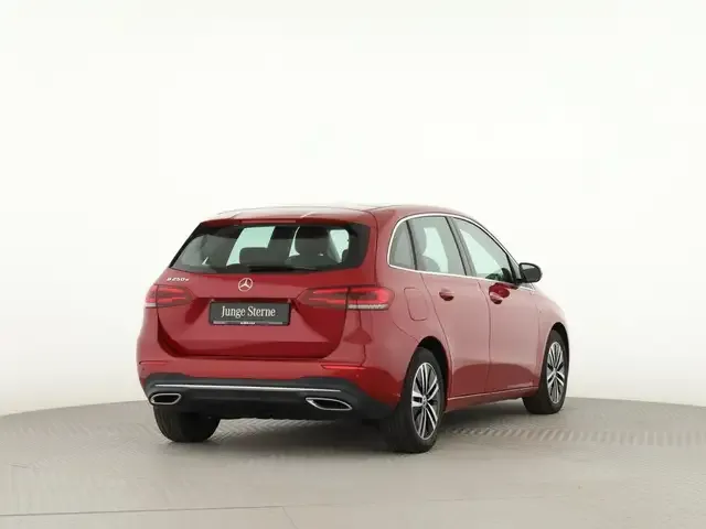 Mercedes-Benz B 250