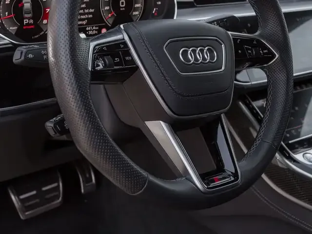 Audi S8