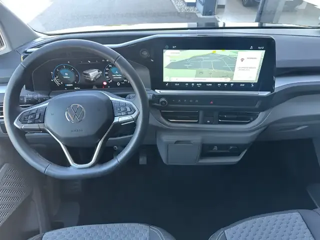 Volkswagen T7 Caravelle