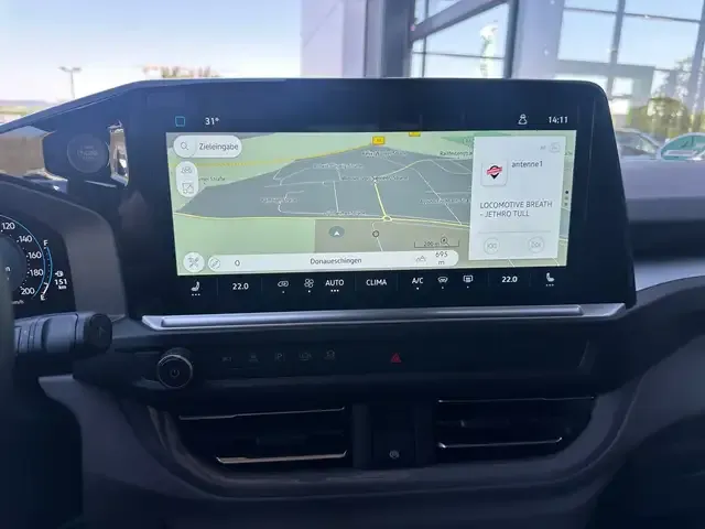 Volkswagen T7 Caravelle