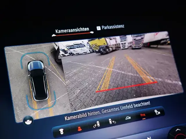 Mercedes-Benz EQS SUV