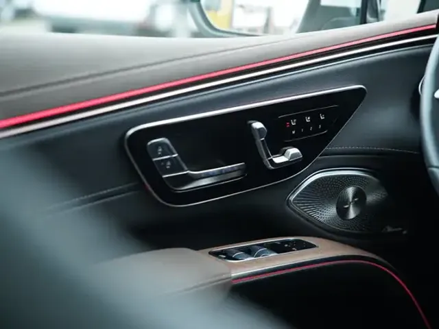 Mercedes-Benz EQS SUV