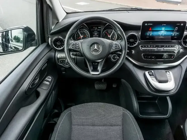 Mercedes-Benz EQV 300