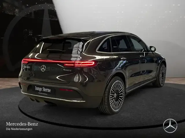 Mercedes-Benz EQC 400