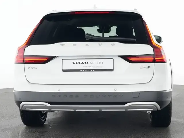Volvo V90 Cross Country