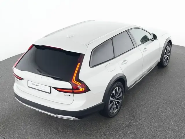 Volvo V90 Cross Country