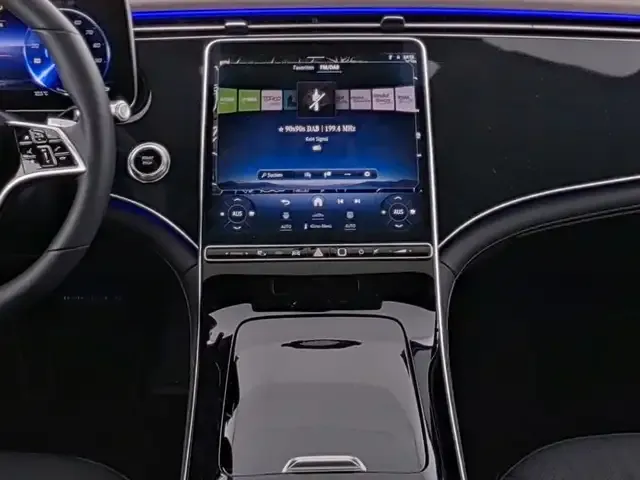 Mercedes-Benz EQS