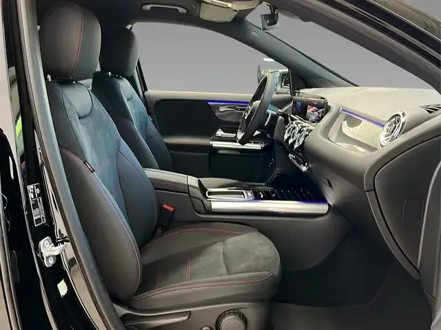 Mercedes-Benz GLA 220