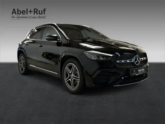 Mercedes-Benz GLA 220